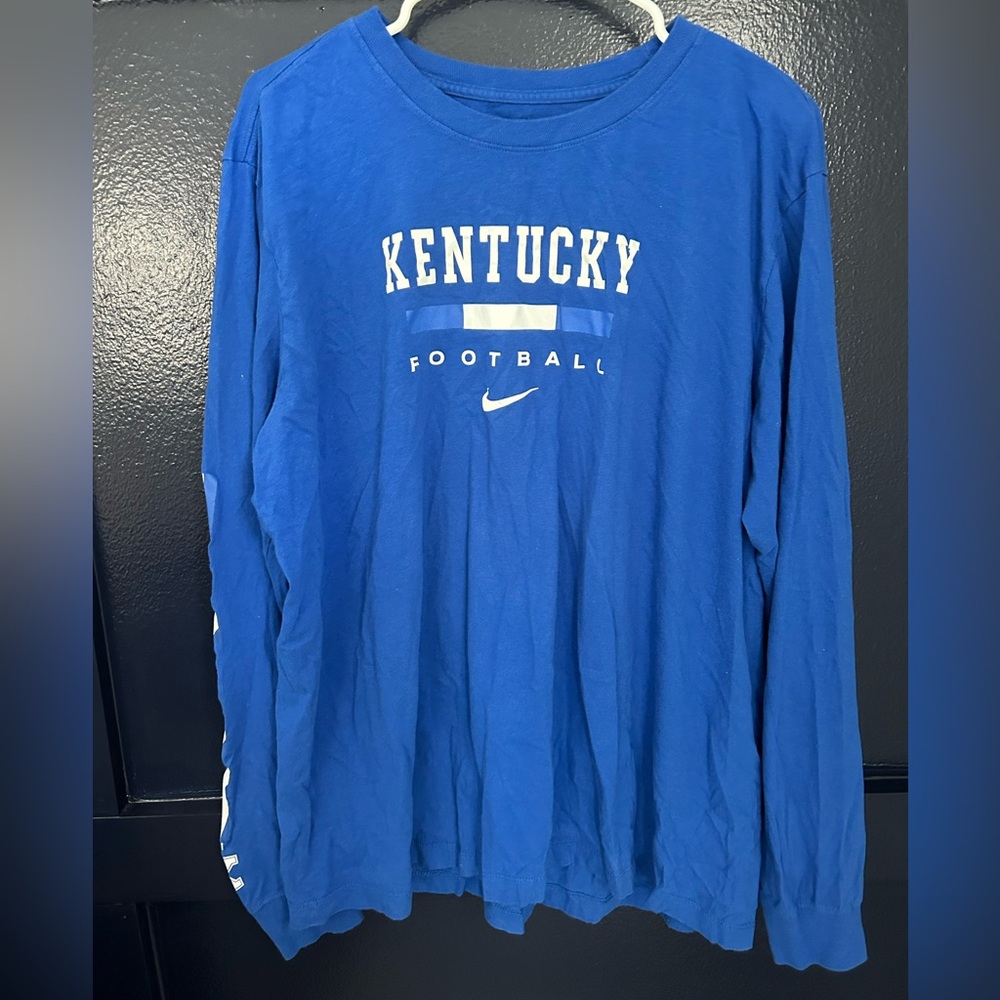 Nike tee